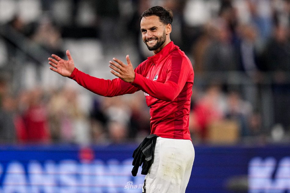 安东尼与球 安东尼与球